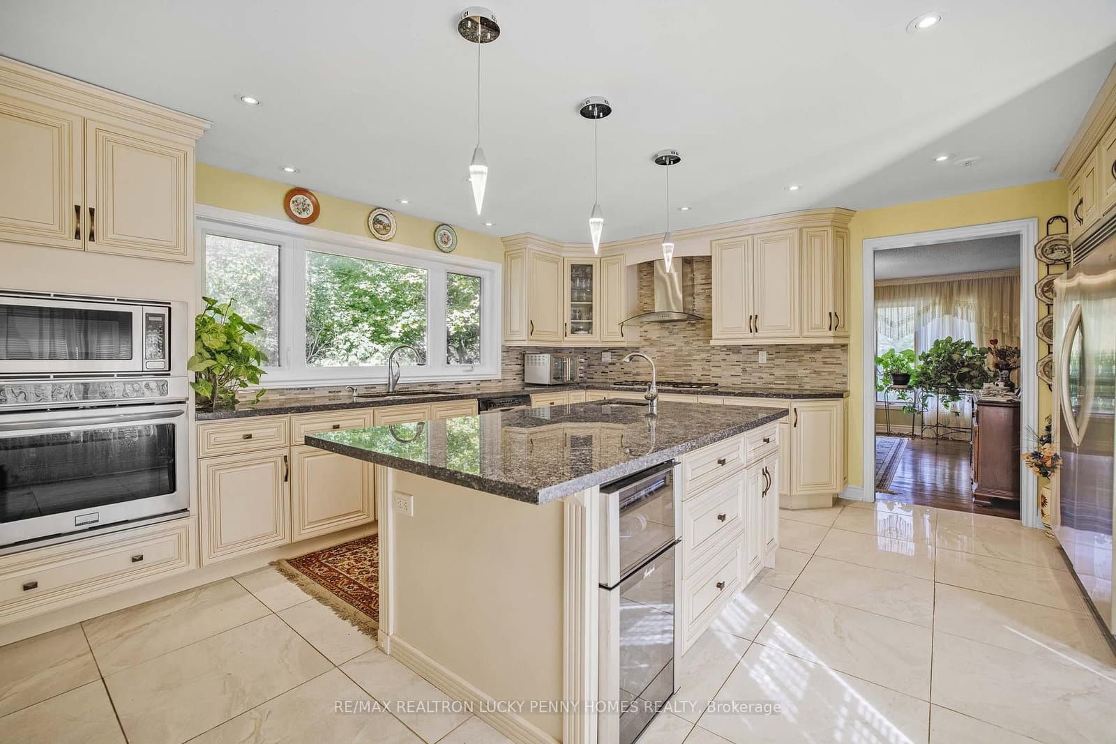 9799 Warden Avenue thumbnail 10