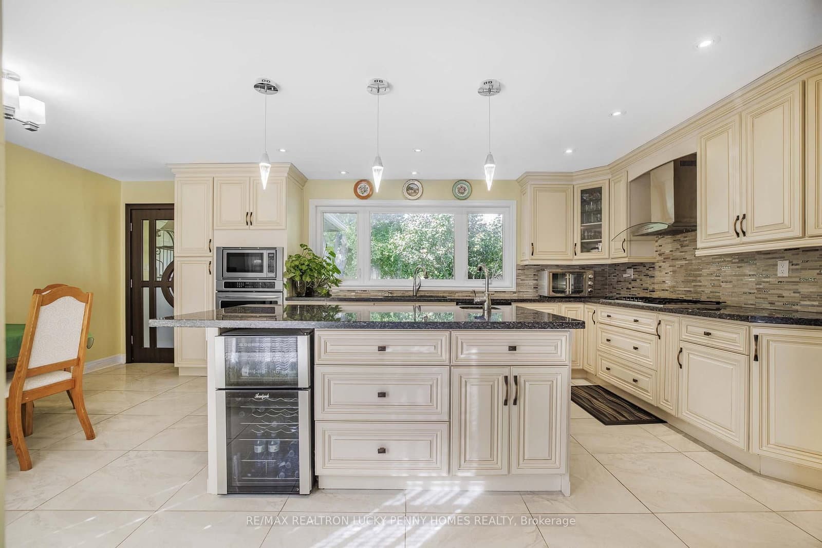 9799 Warden Avenue thumbnail 14