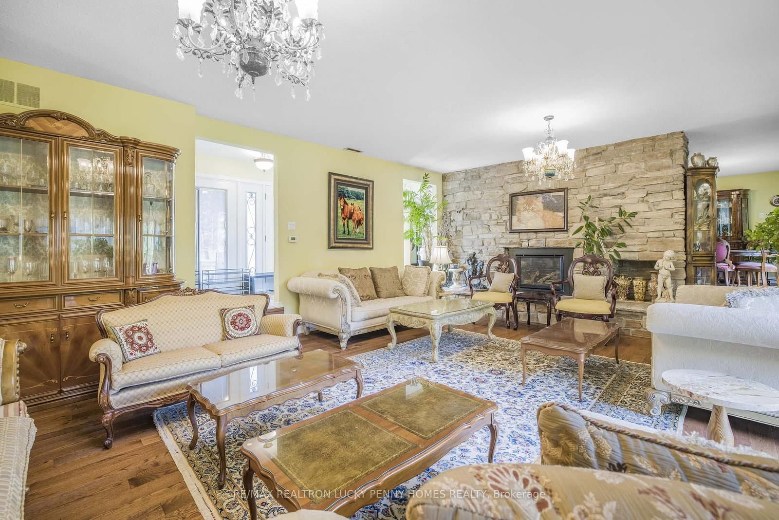 9799 Warden Avenue thumbnail 7