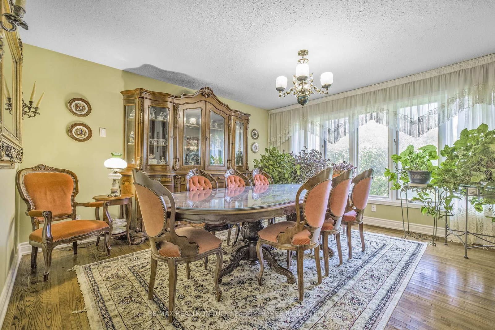 9799 Warden Avenue thumbnail 9
