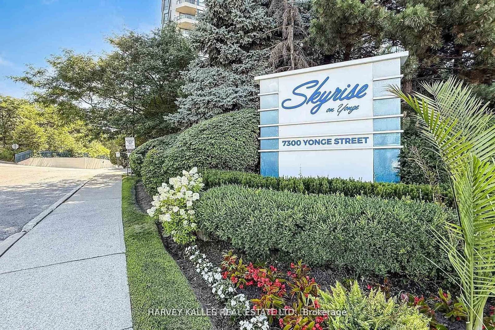 #311 - 7300 Yonge Street