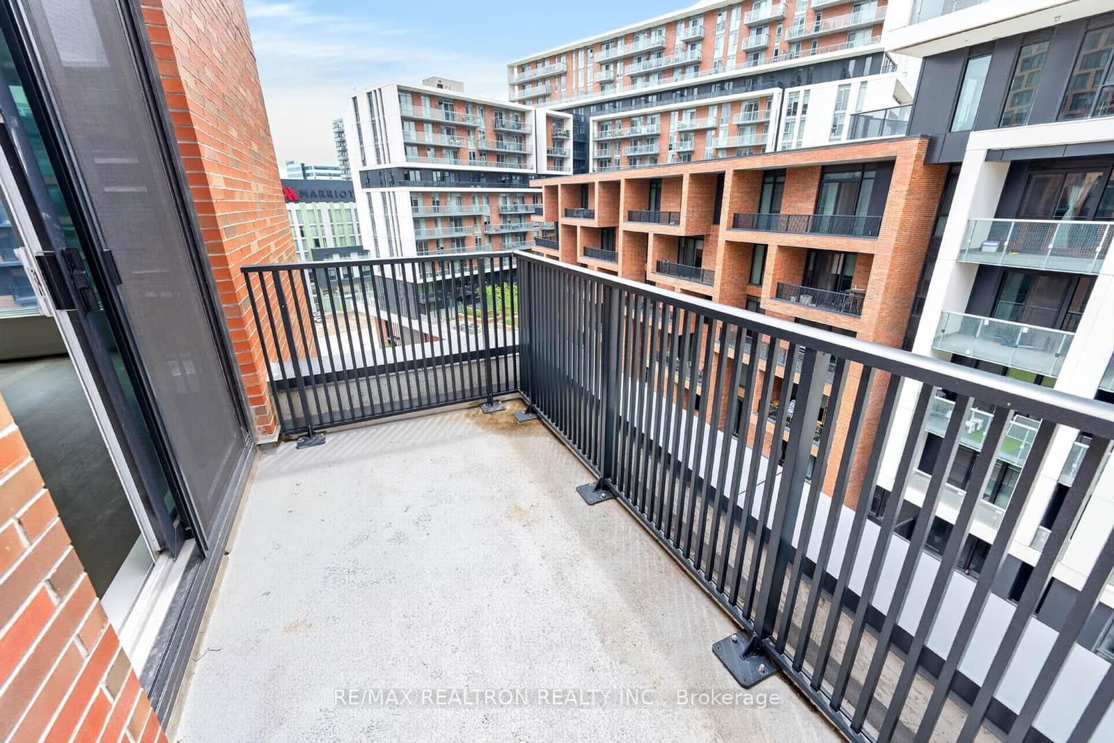 38 Simcoe Promenade, Unit C909 thumbnail 14