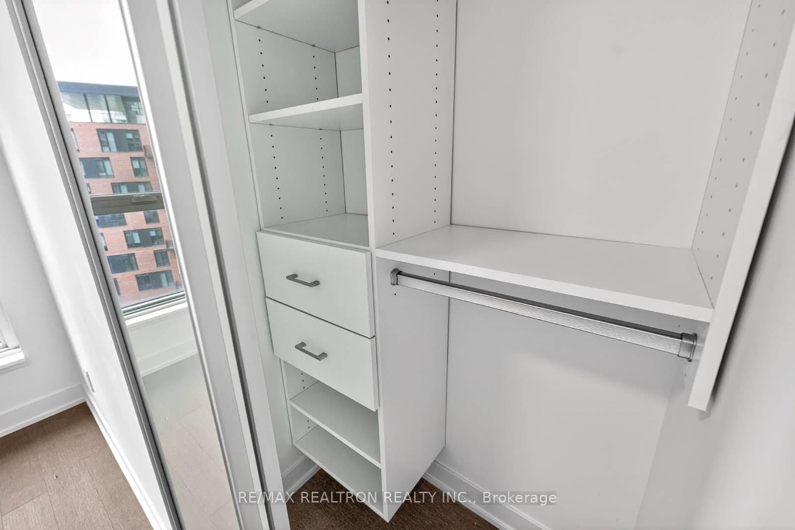 38 Simcoe Promenade, Unit C909 thumbnail 28