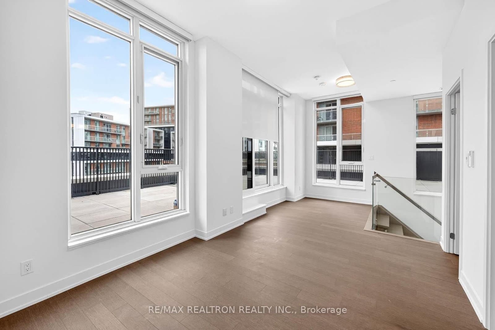 38 Simcoe Promenade, Unit C909 thumbnail 32