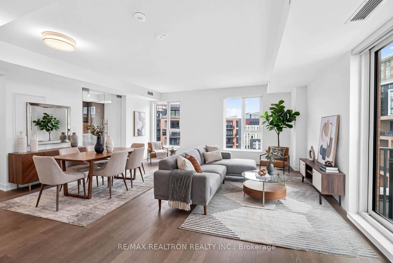 38 Simcoe Promenade, Unit C909 thumbnail 5