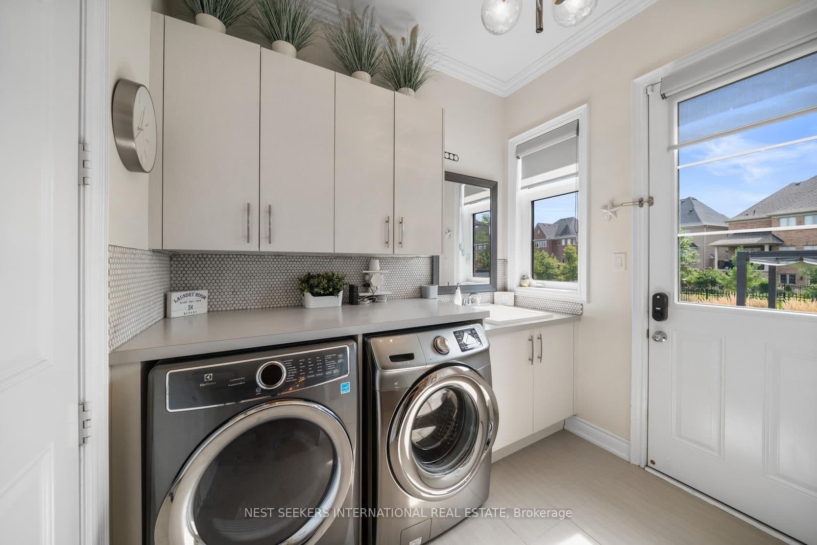 9 Larkin Avenue thumbnail 14