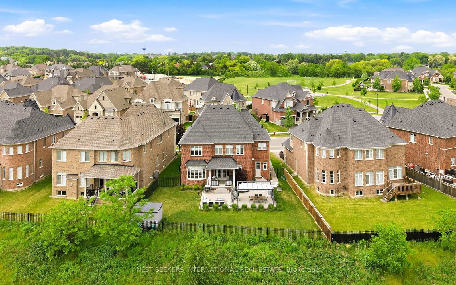 9 Larkin Avenue thumbnail 2
