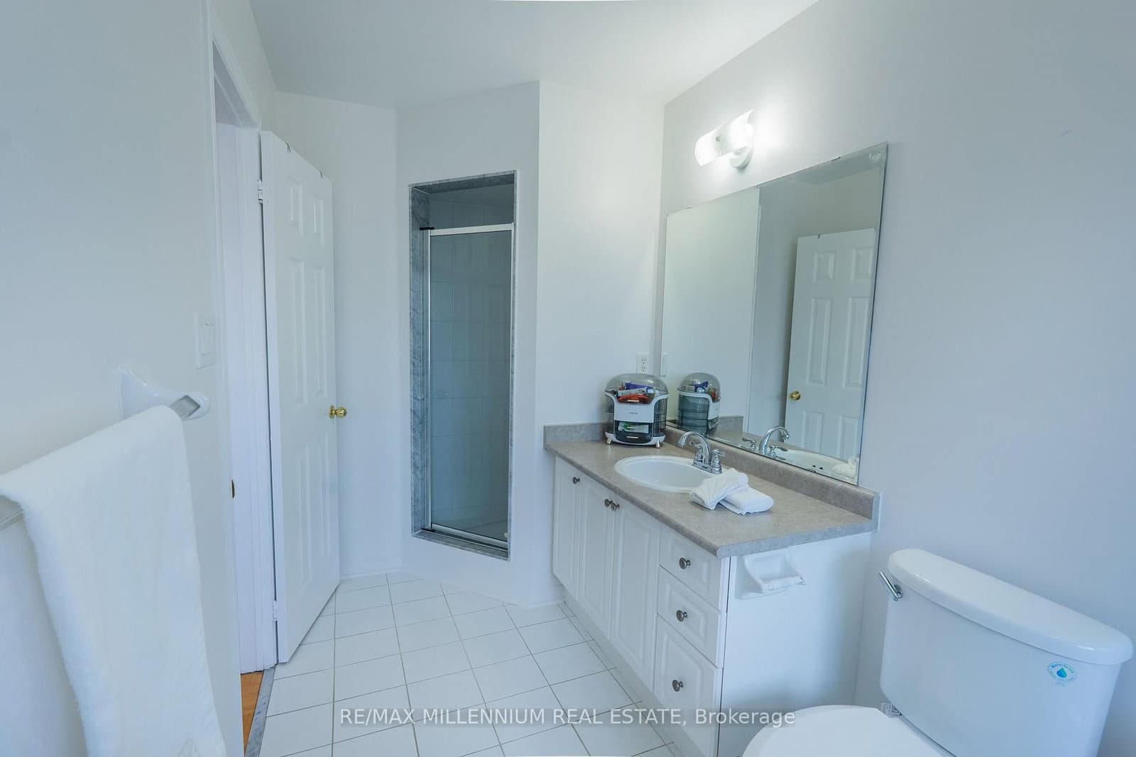 90 Ronan Crescent thumbnail 20