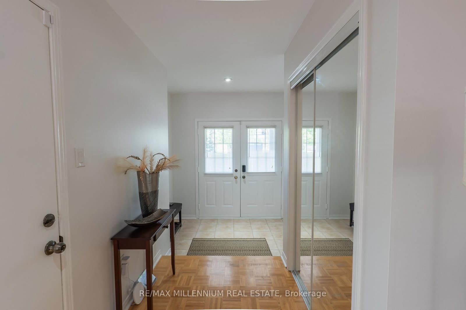 90 Ronan Crescent thumbnail 3