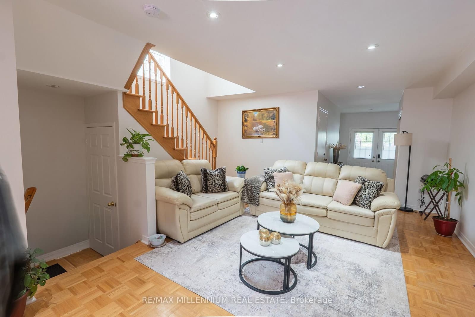 90 Ronan Crescent thumbnail 5