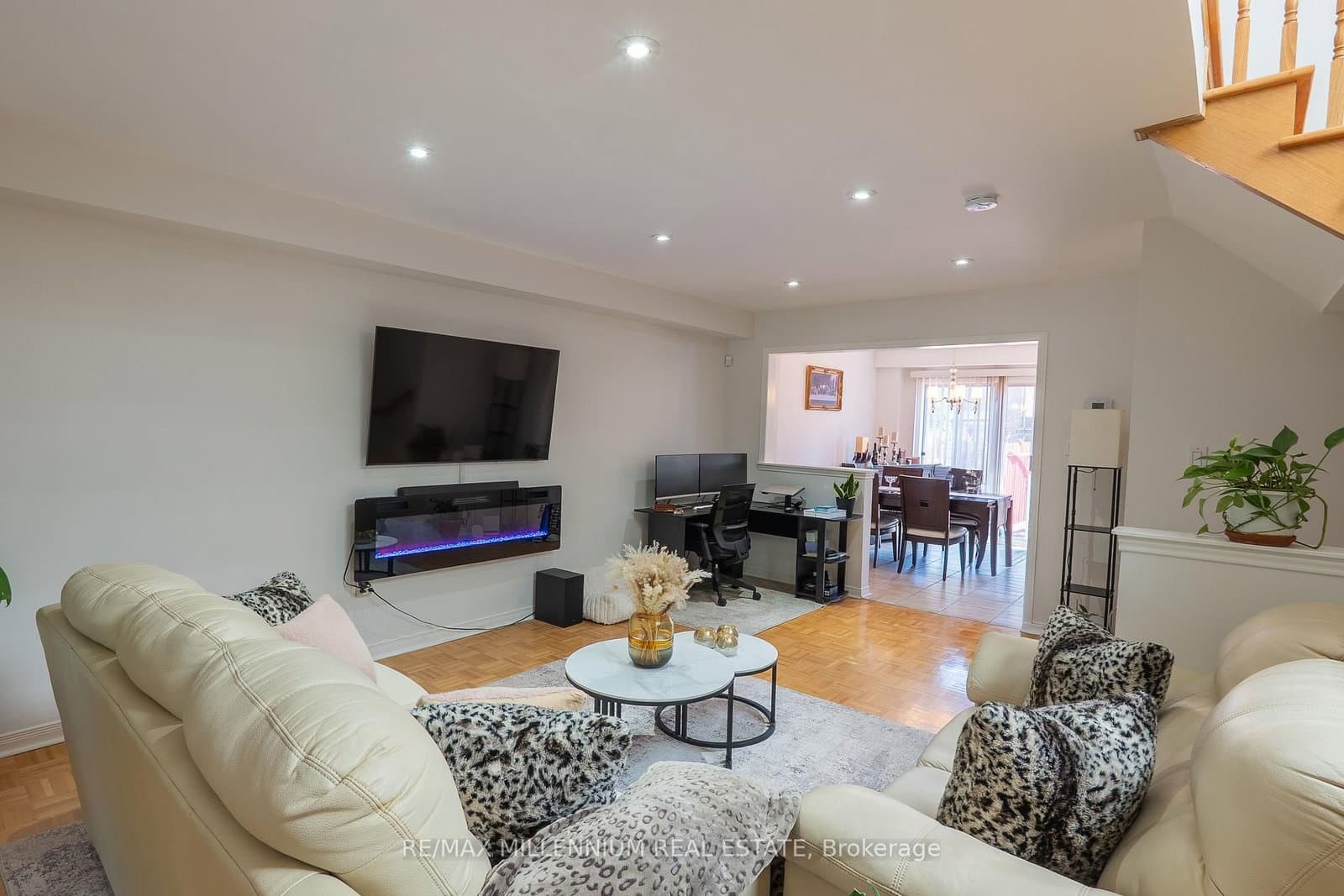 90 Ronan Crescent thumbnail 7