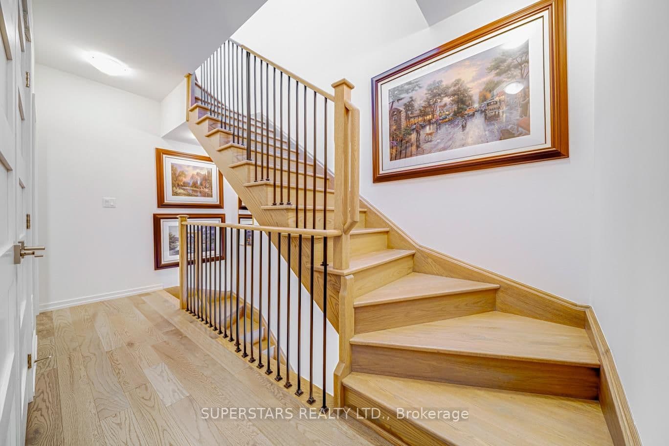 18 Lytham Green Circle, Unit 12 thumbnail 15