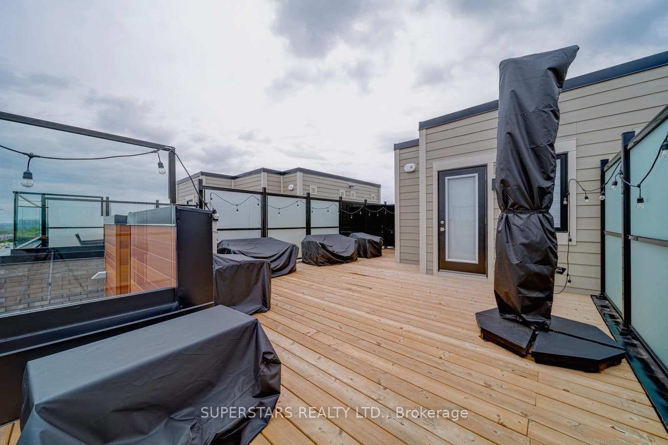18 Lytham Green Circle, Unit 12 thumbnail 19