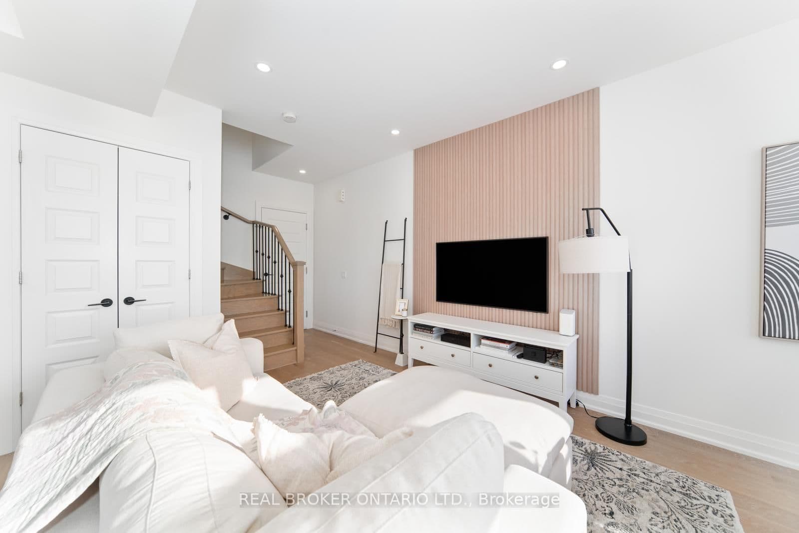 8167 Kipling Avenue, Unit 48 thumbnail 5