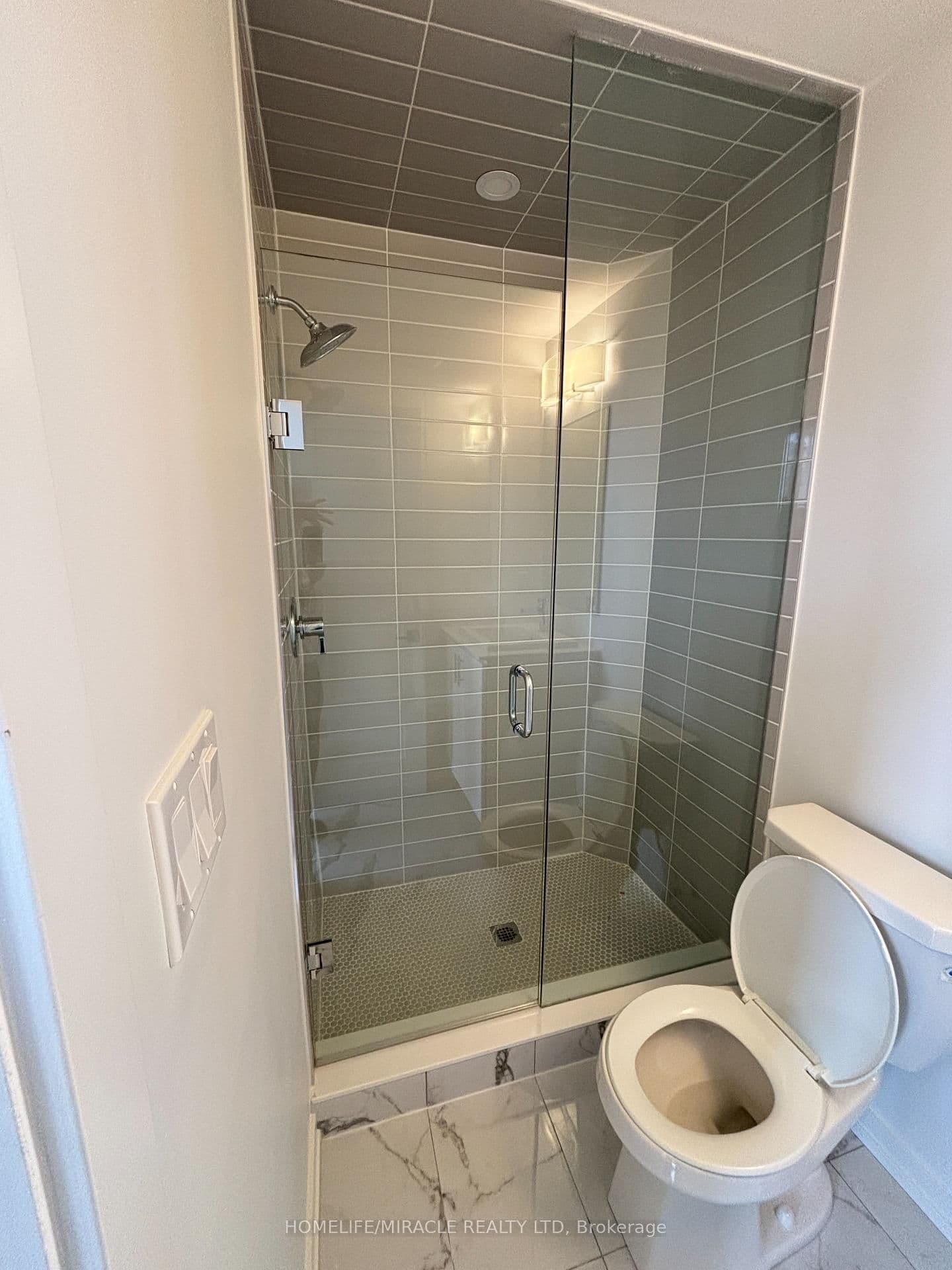 17 Lytham Green Circle, Unit 26 thumbnail 13