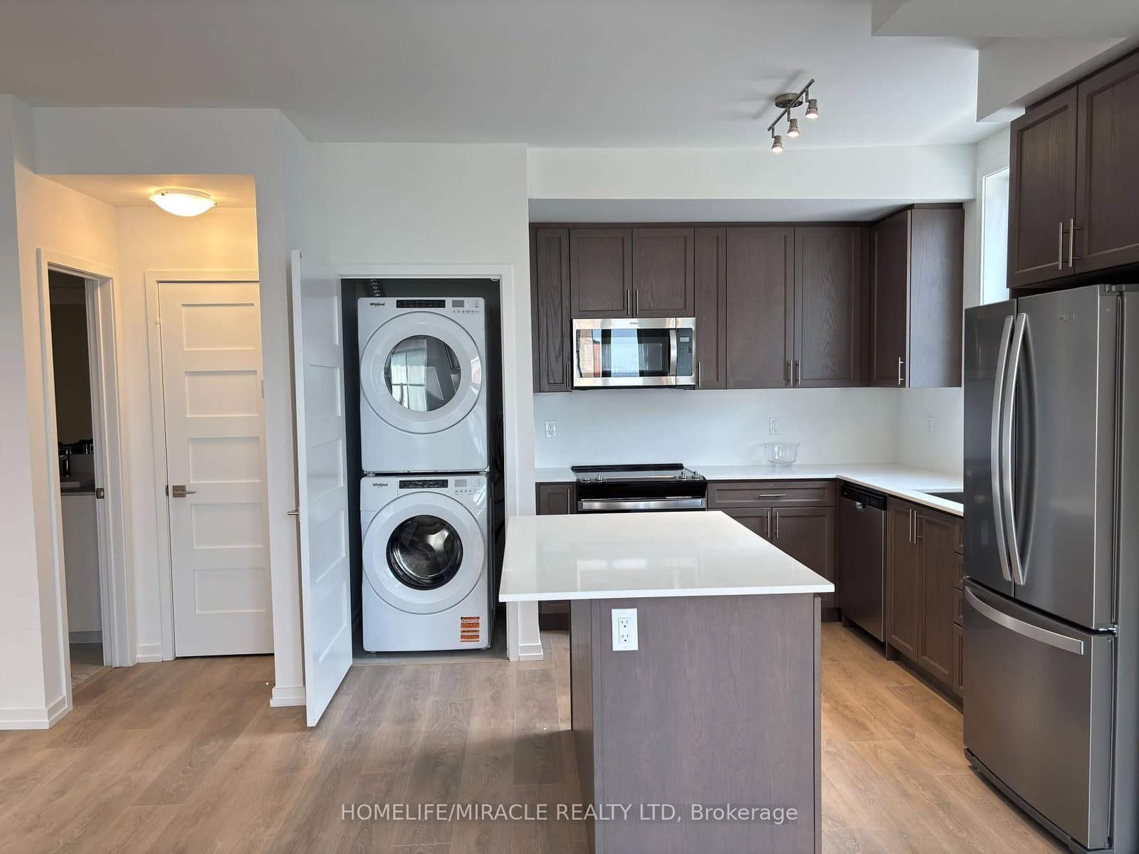 17 Lytham Green Circle, Unit 26 thumbnail 18