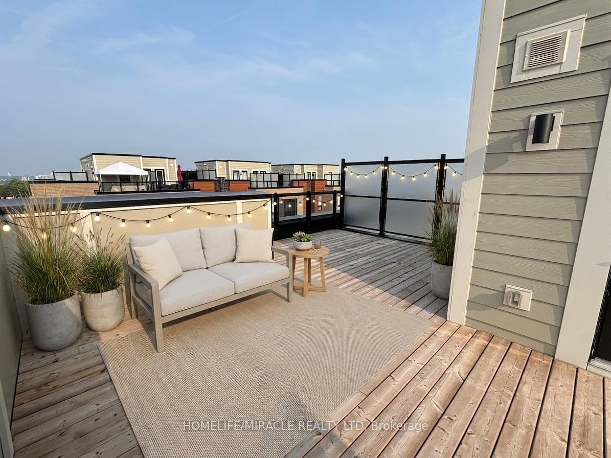 17 Lytham Green Circle, Unit 26 thumbnail 22