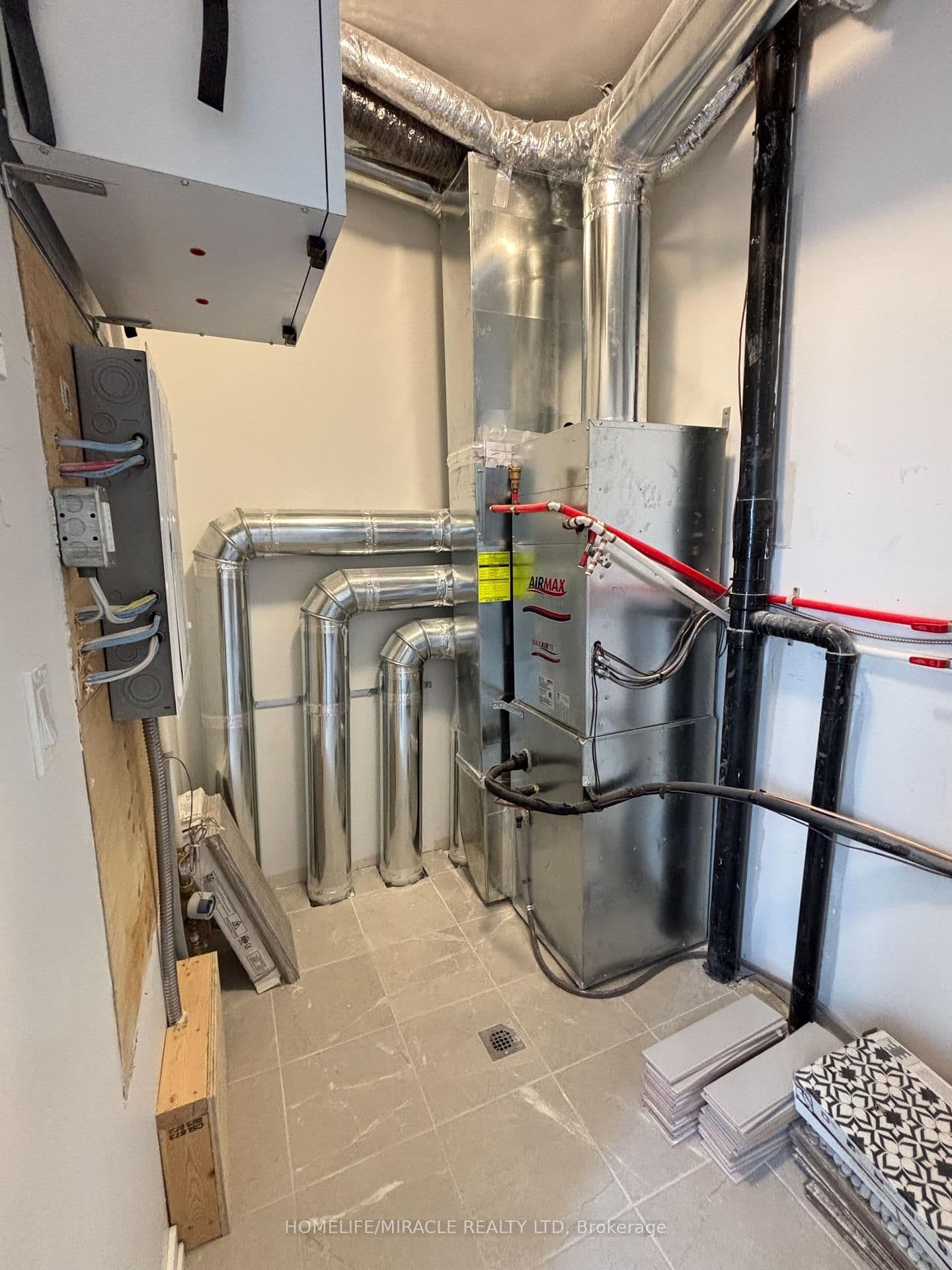 17 Lytham Green Circle, Unit 26 thumbnail 26