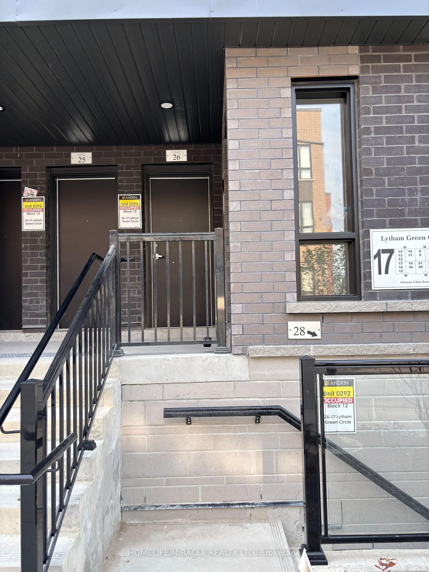 17 Lytham Green Circle, Unit 26 thumbnail 4