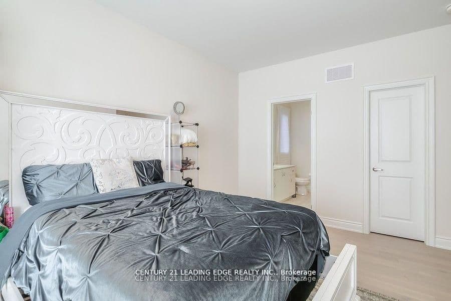 77 Terravista Crescent thumbnail 31