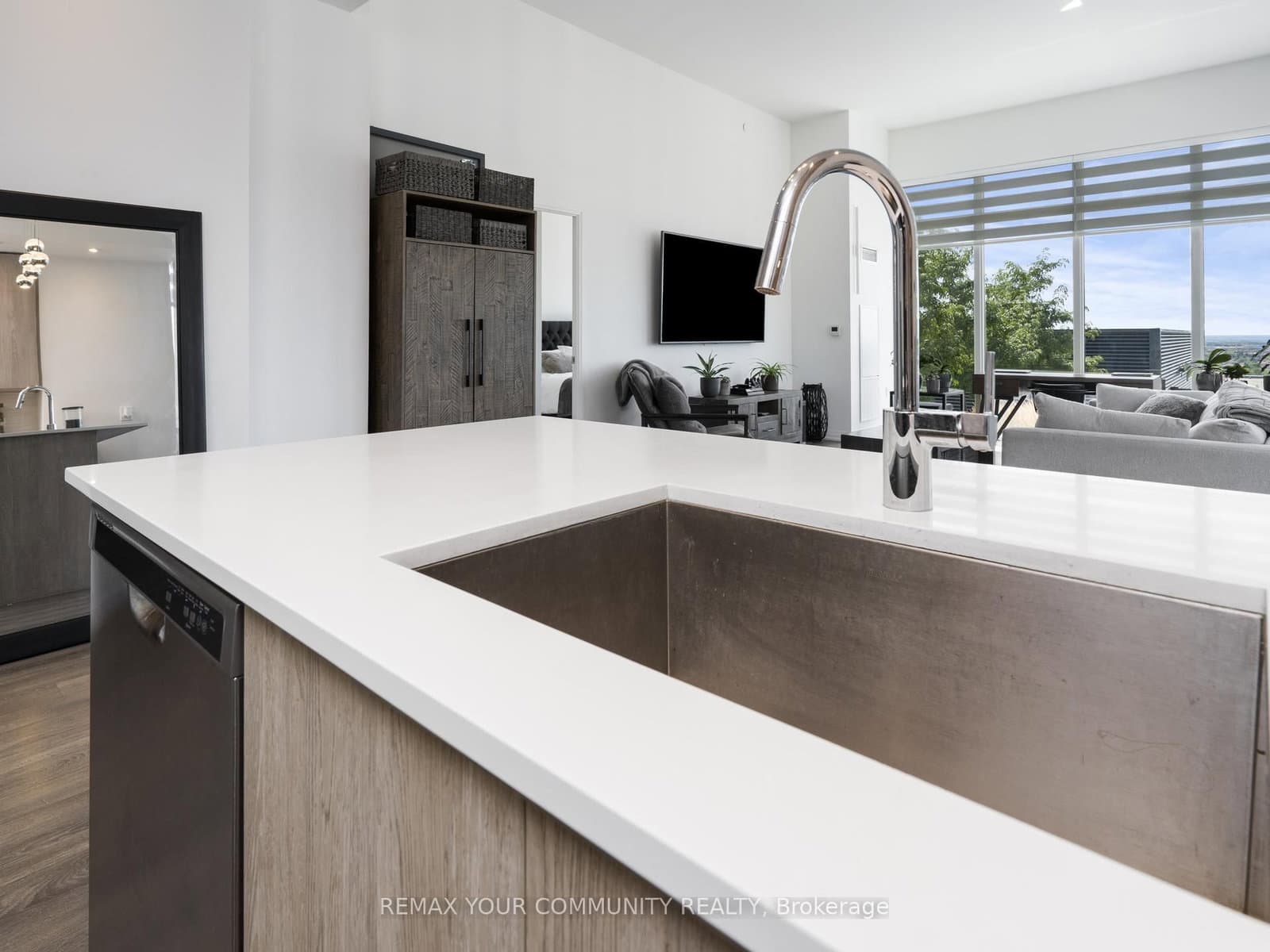 99 Eagle Rock Way, Unit 1012 thumbnail 10