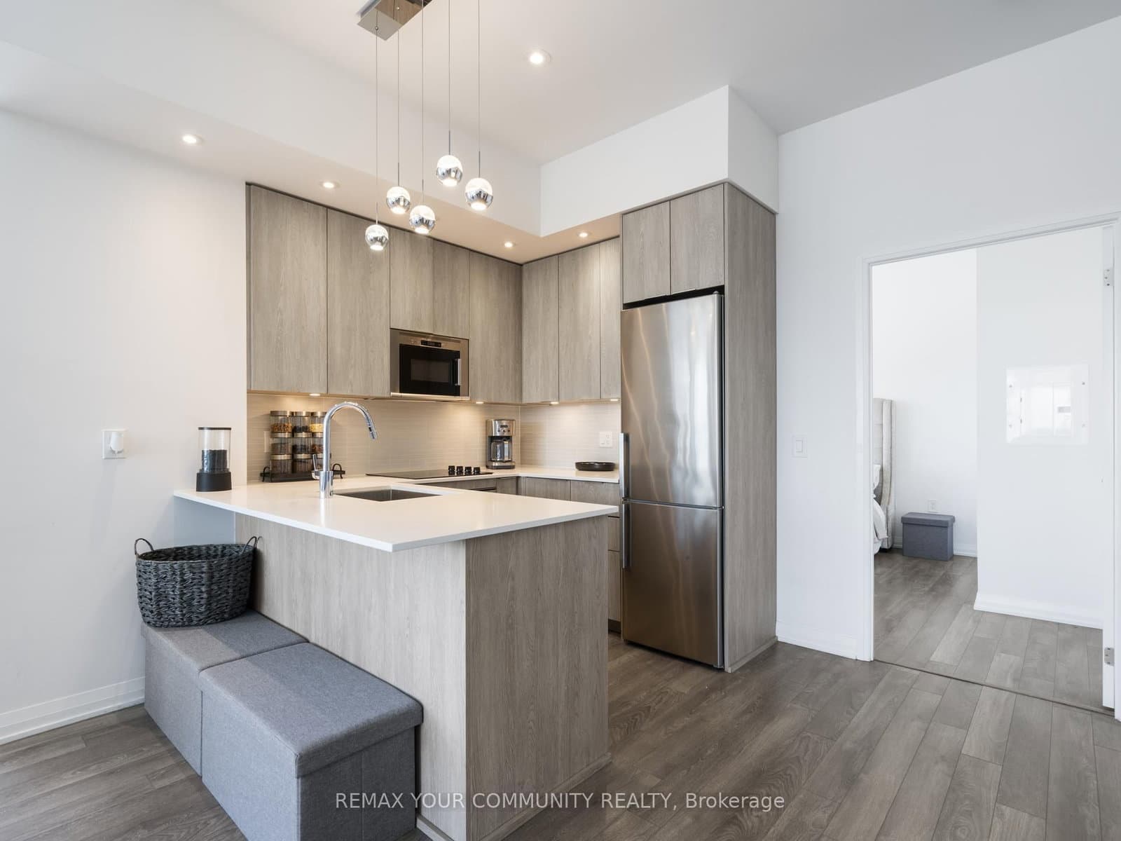 99 Eagle Rock Way, Unit 1012 thumbnail 12