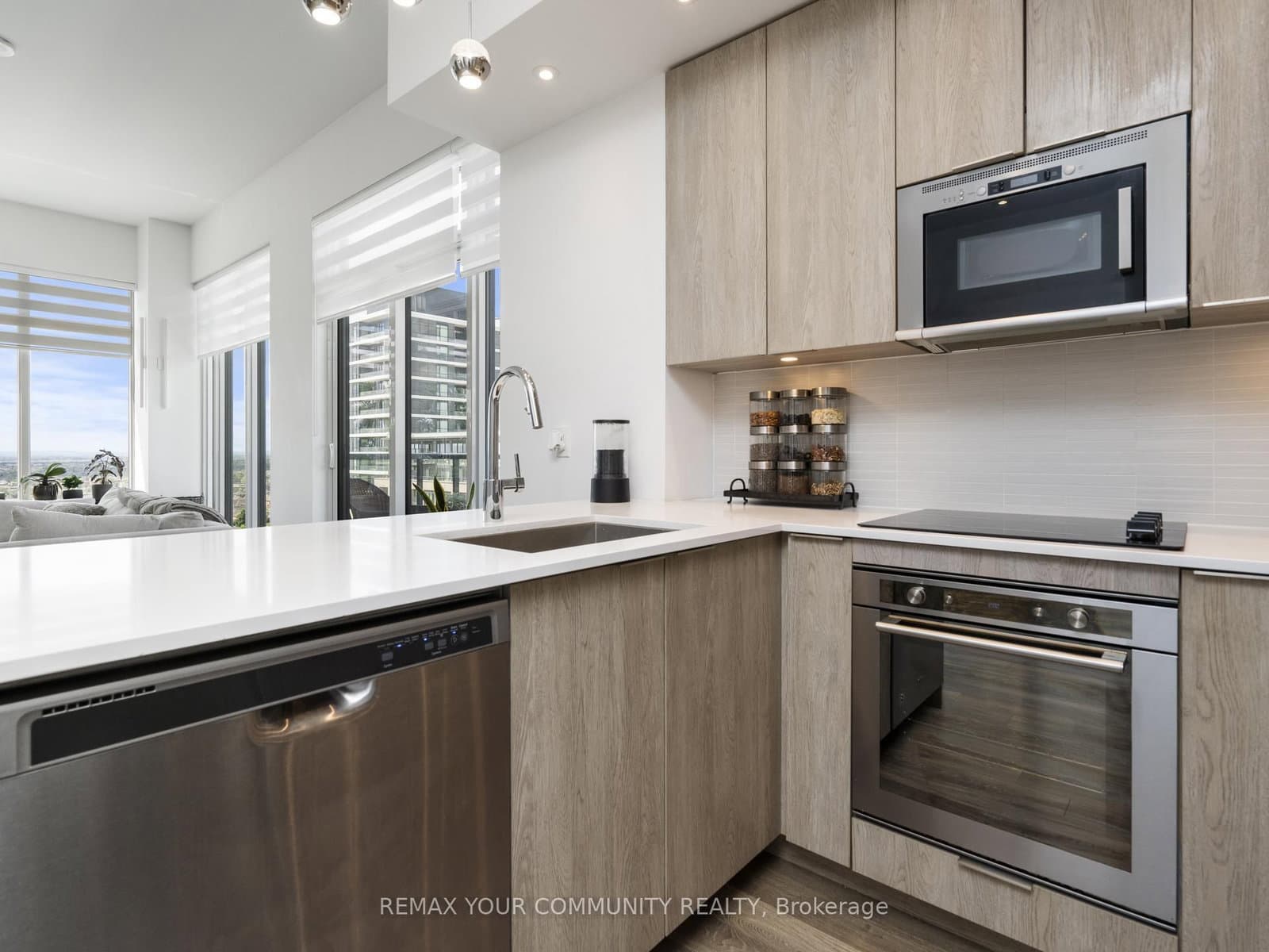 99 Eagle Rock Way, Unit 1012 thumbnail 8