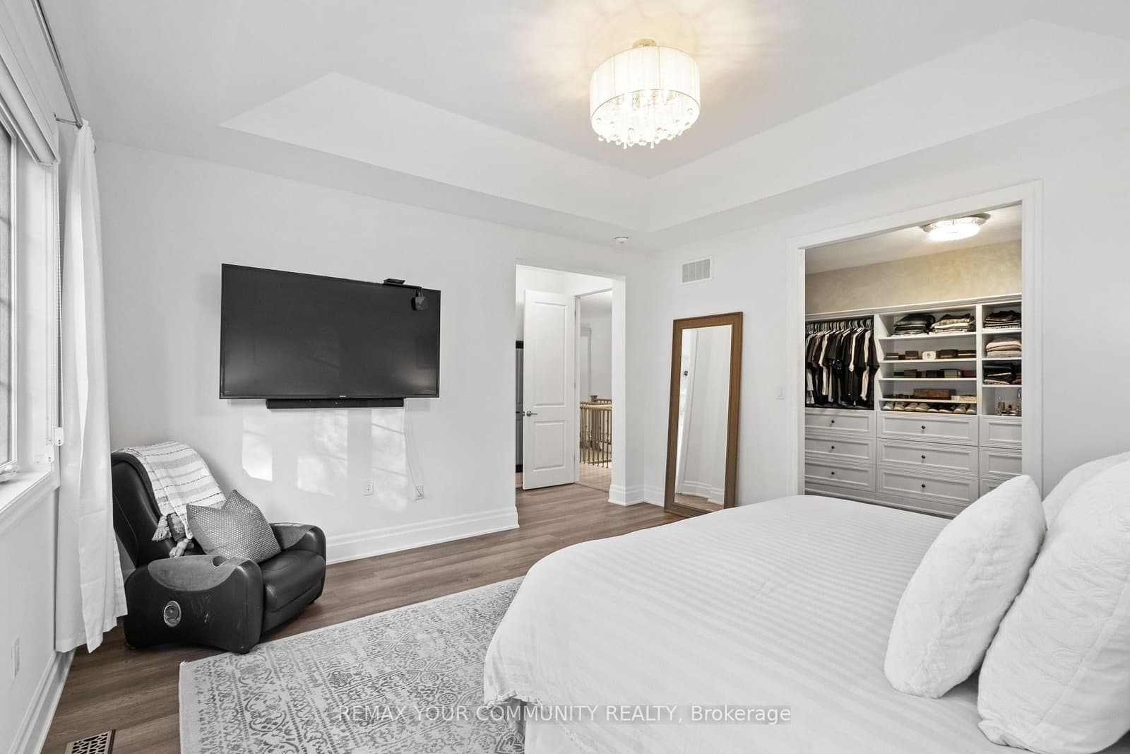 106 Forest Grove Court thumbnail 24