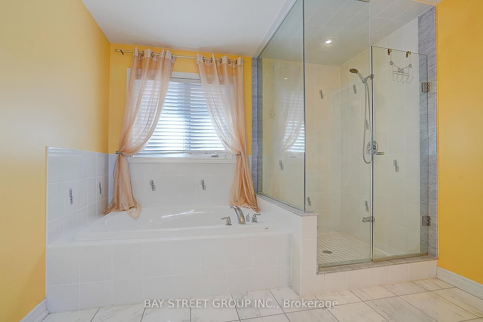 90 Gable Avenue thumbnail 29