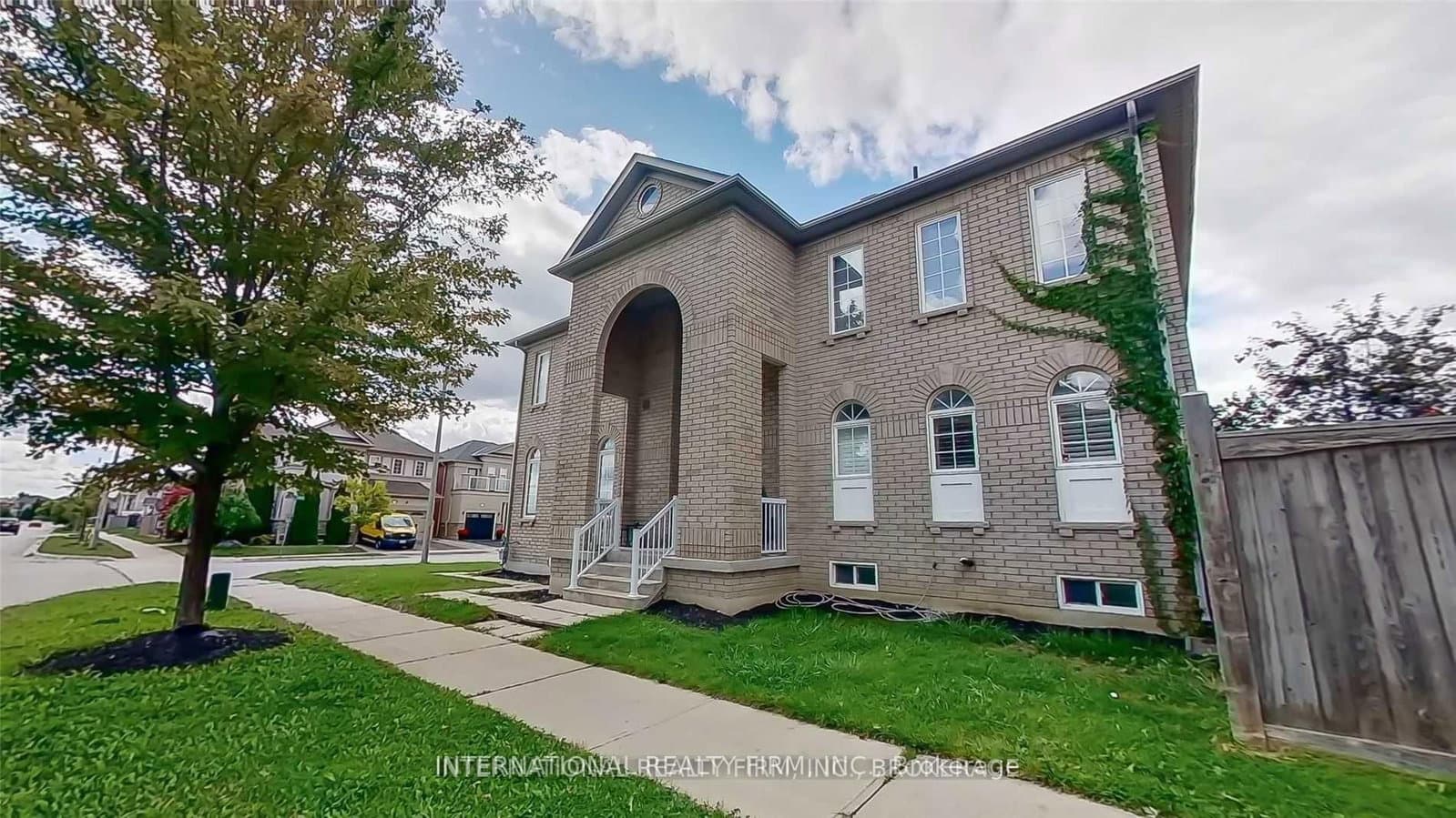 2 Dolce Crescent - Image 1