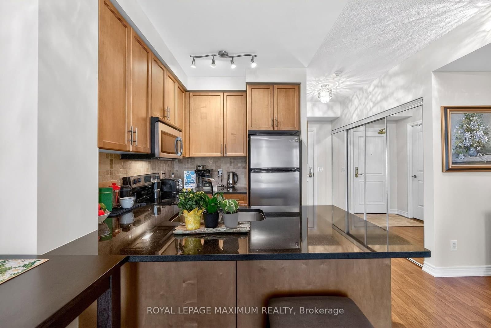 9245 Jane Street, Unit 914 thumbnail 18