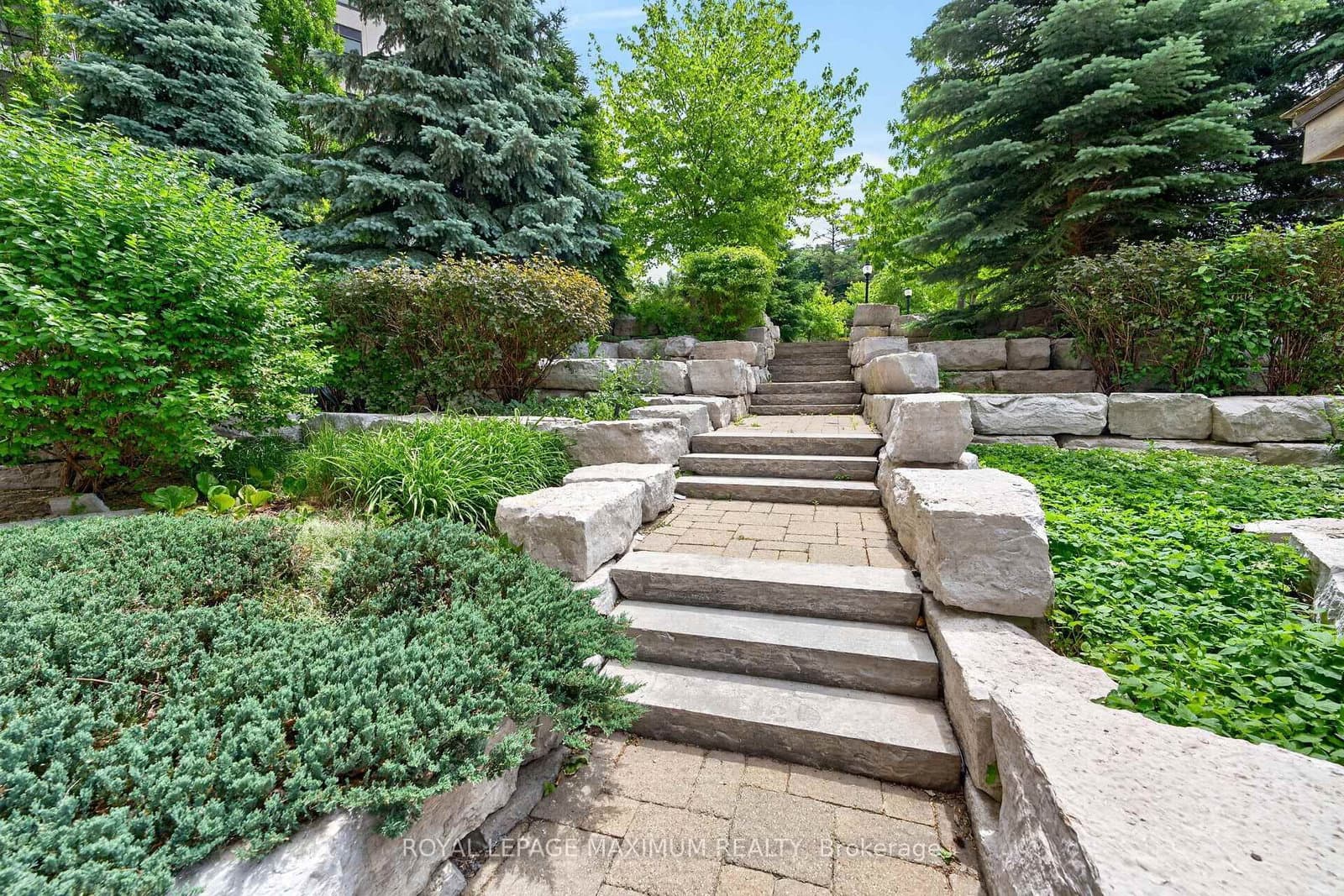 9245 Jane Street, Unit 914 thumbnail 43