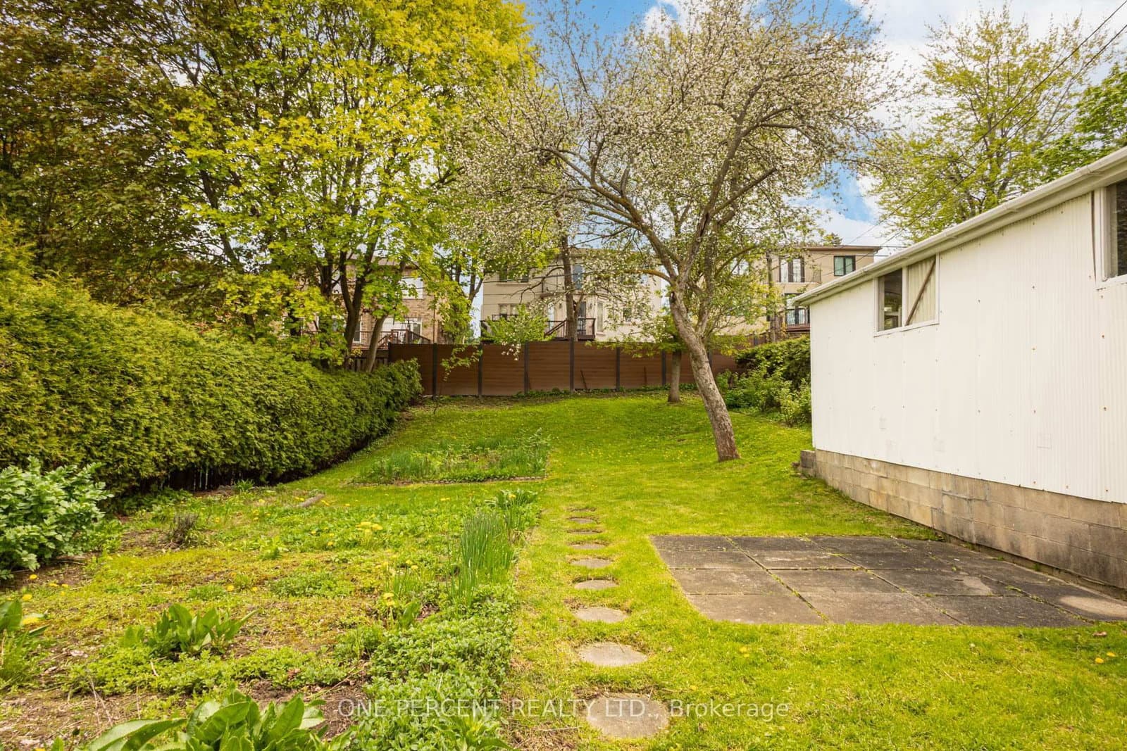 79 Grandview Avenue thumbnail 47