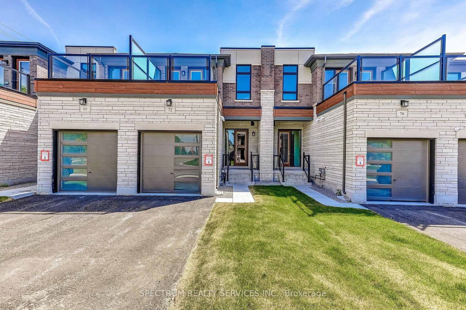 72 Adario Crescent thumbnail 2