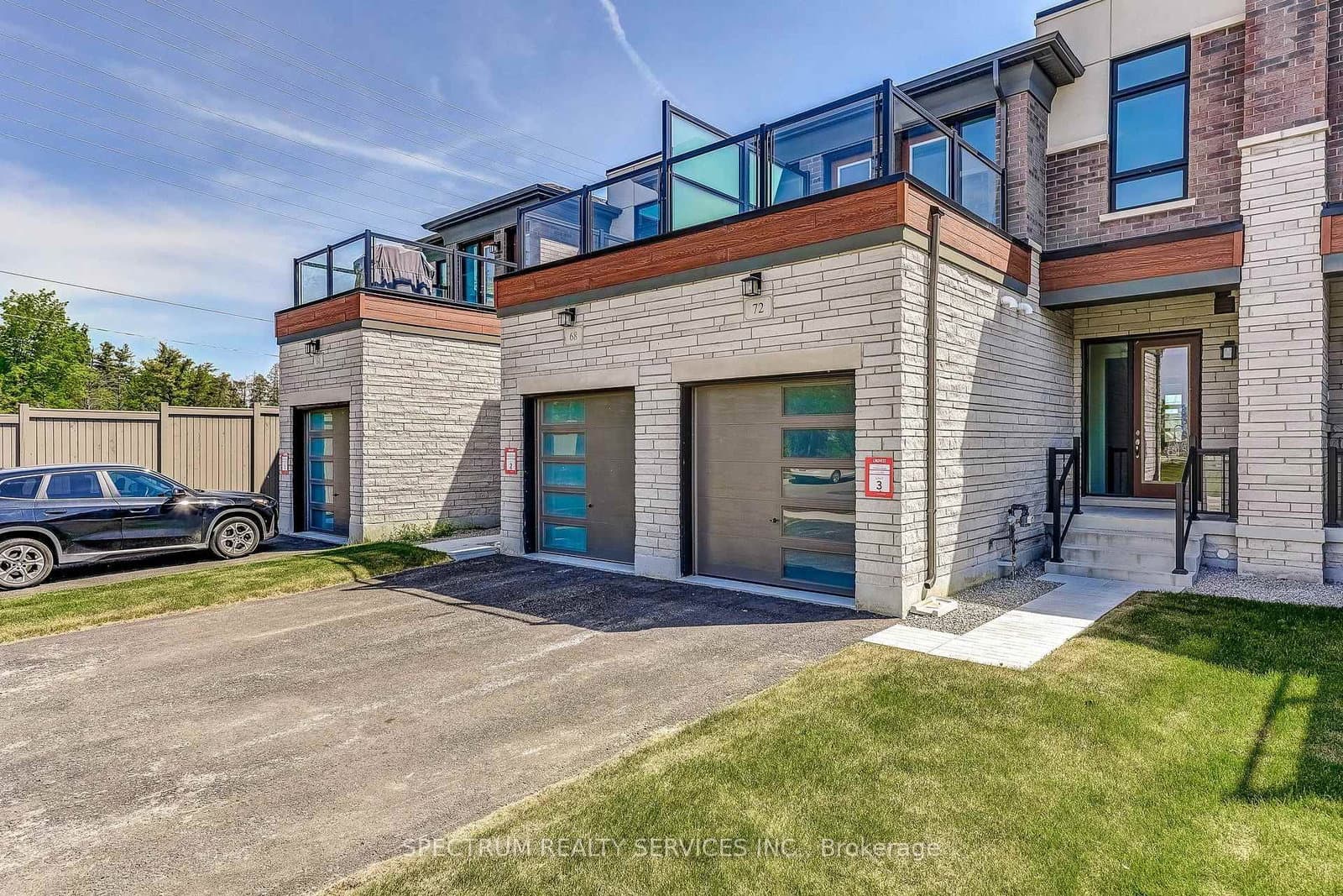 72 Adario Crescent thumbnail 3