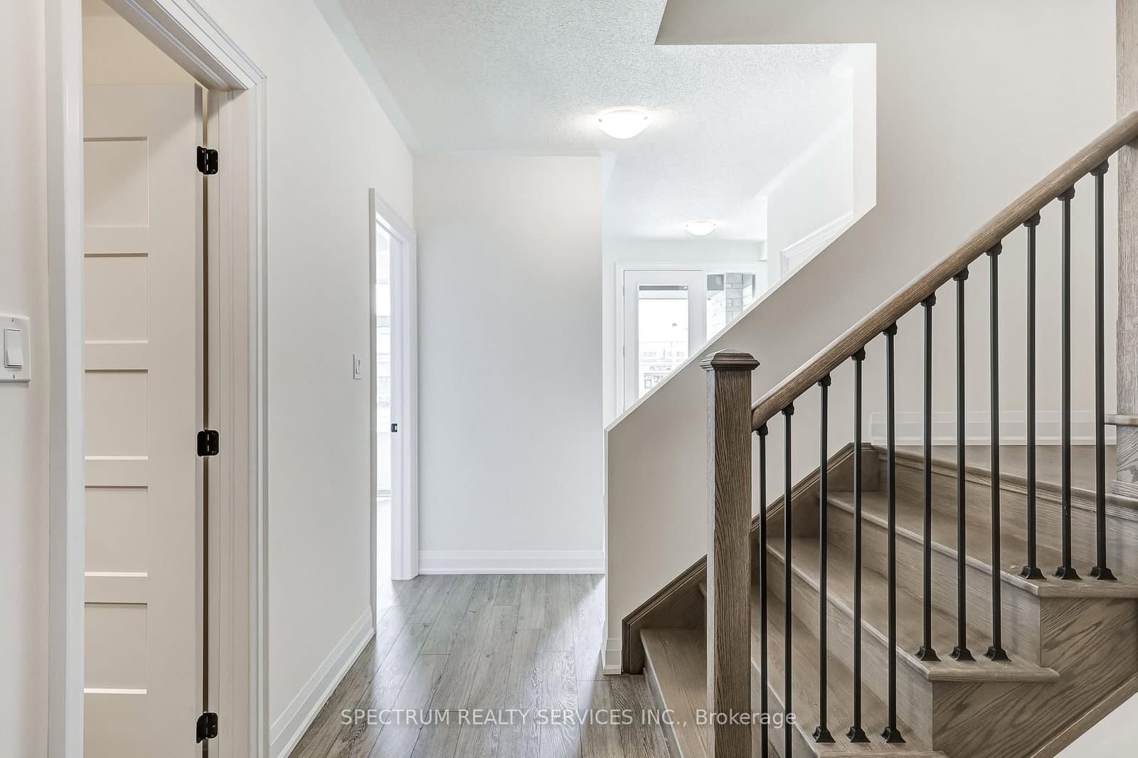 72 Adario Crescent thumbnail 39