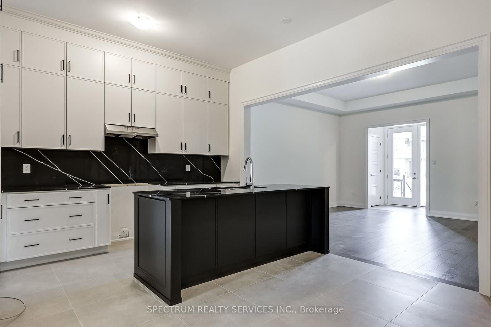 72 Adario Crescent thumbnail 8