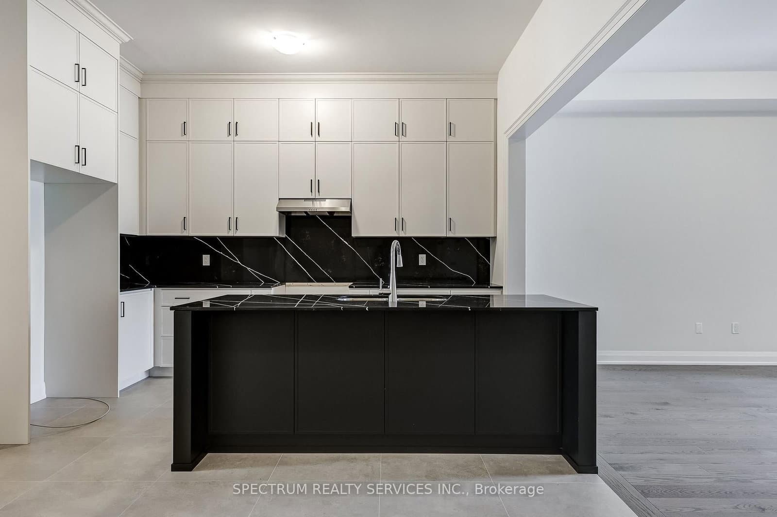 72 Adario Crescent thumbnail 9