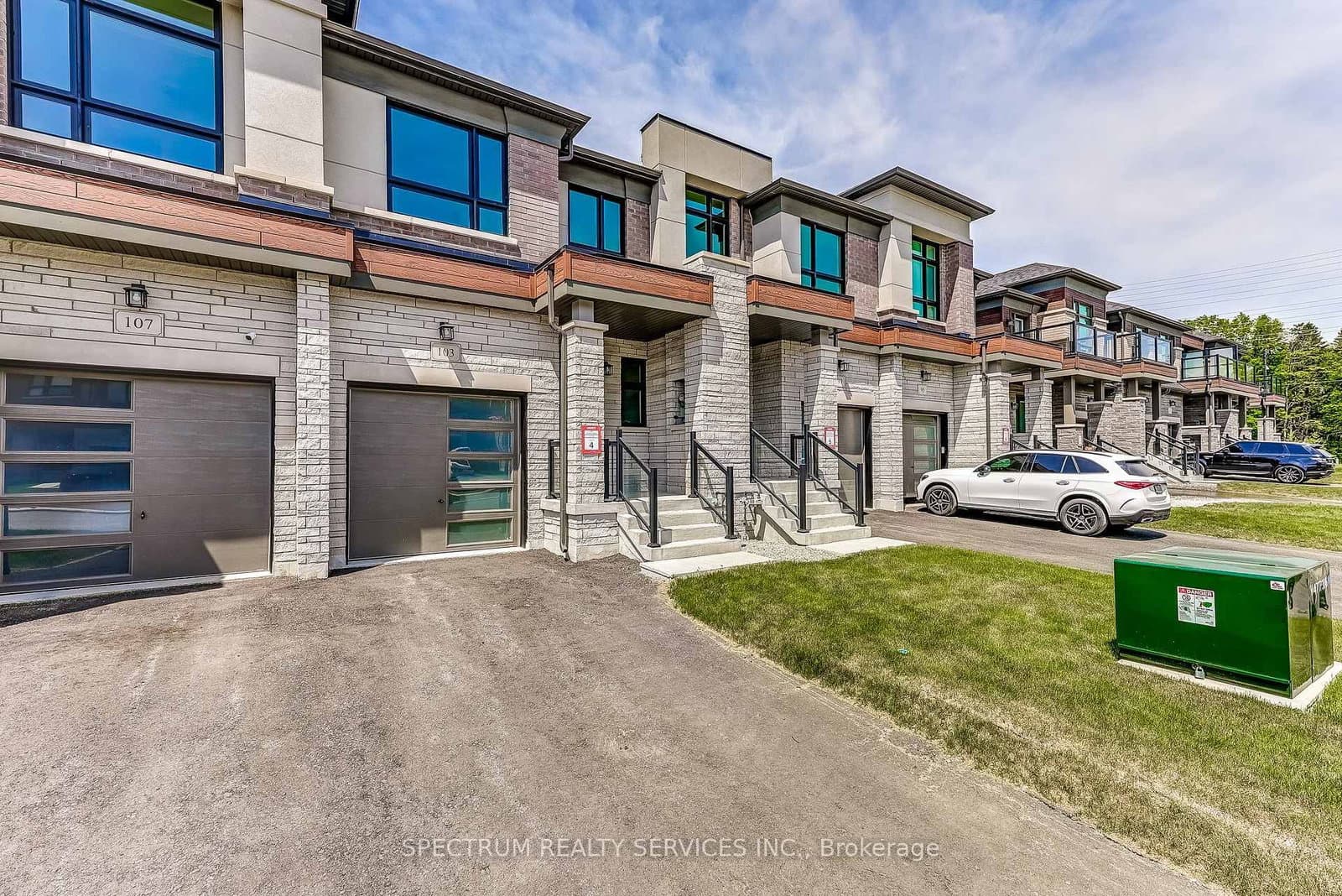 103 Adario Crescent thumbnail 3