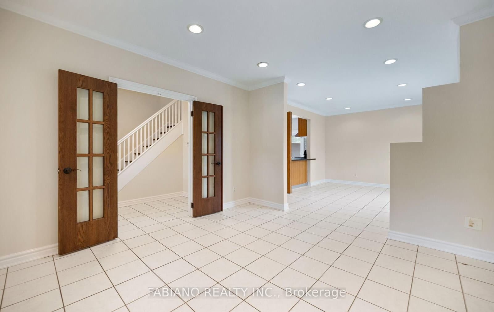 7872 - 7876 Kipling Avenue thumbnail 10