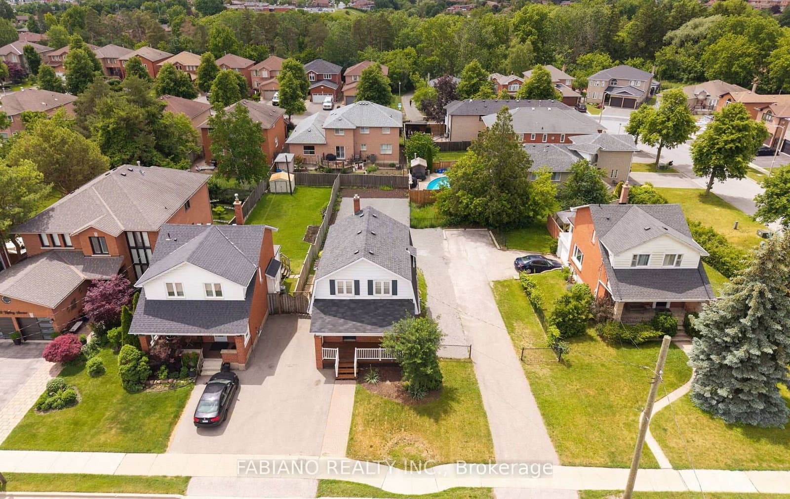 7872 - 7876 Kipling Avenue thumbnail 2