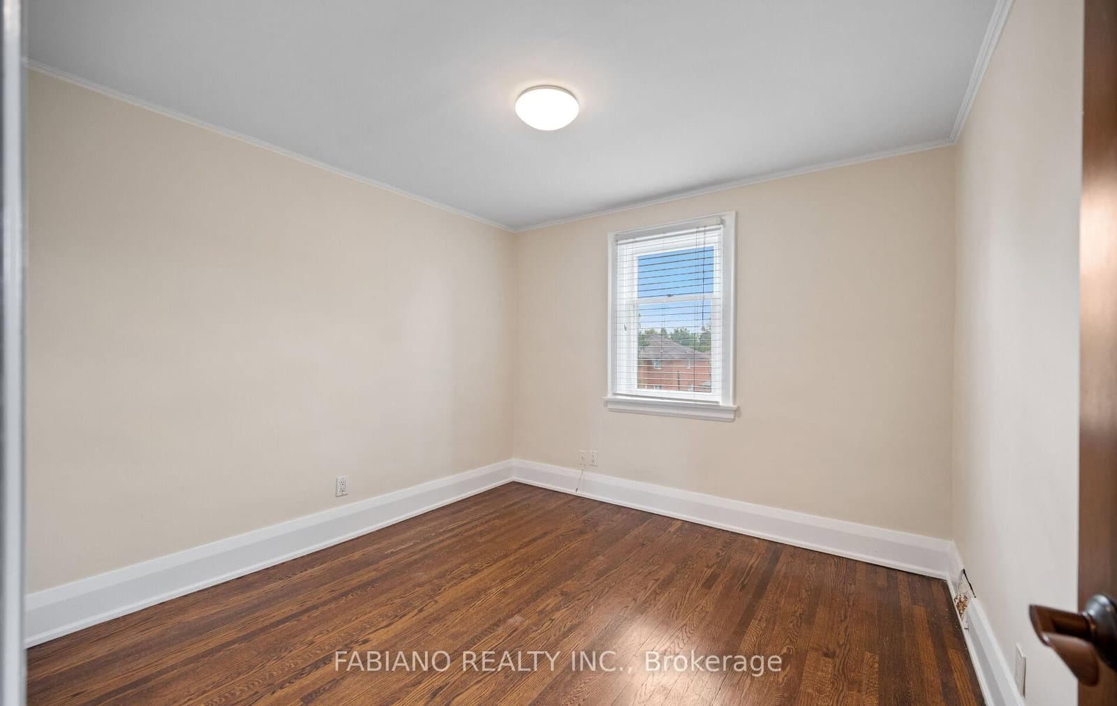 7872 - 7876 Kipling Avenue thumbnail 21