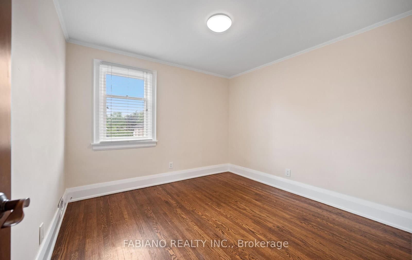 7872 - 7876 Kipling Avenue thumbnail 22