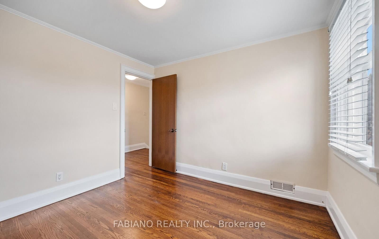 7872 - 7876 Kipling Avenue thumbnail 23