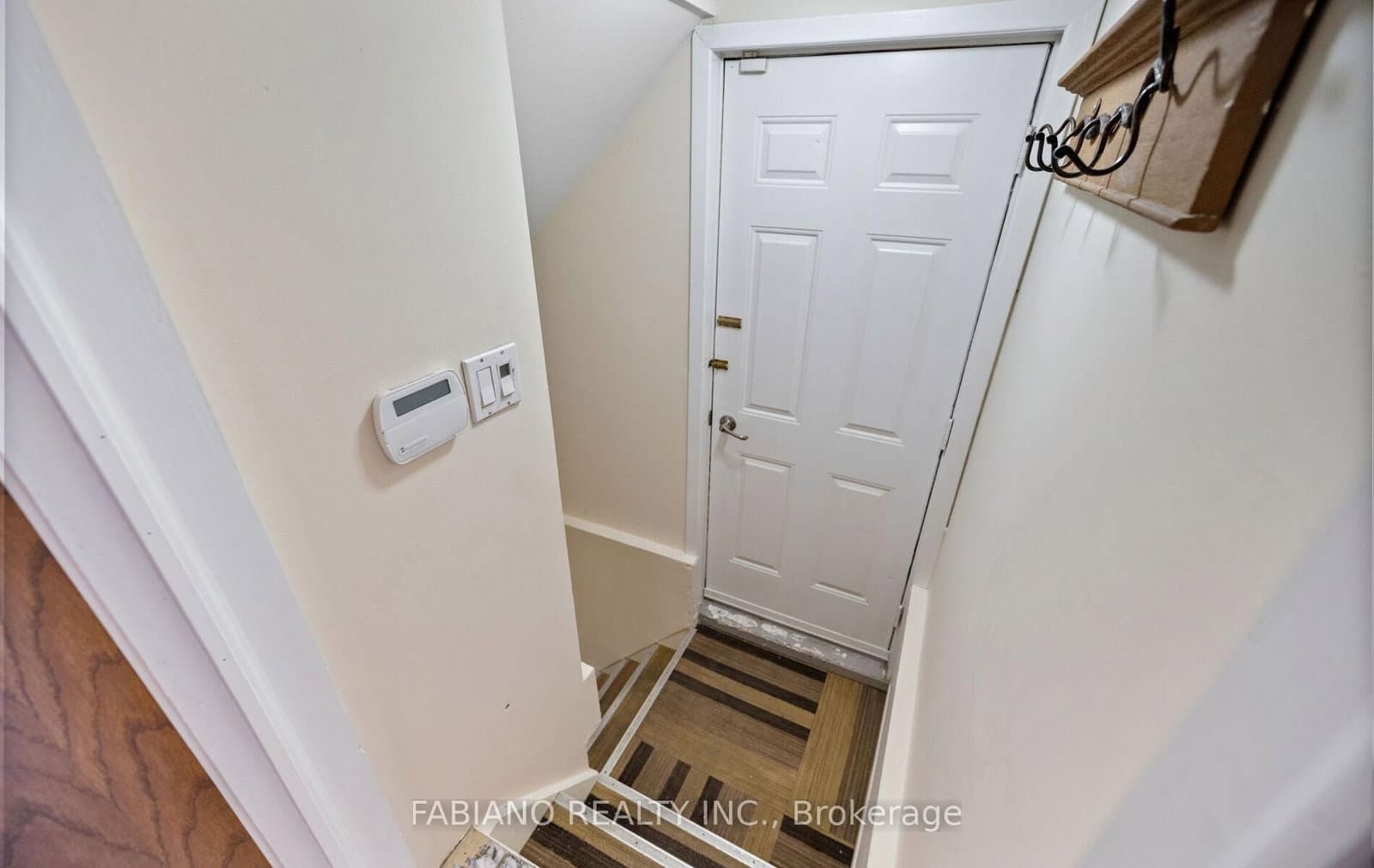 7872 - 7876 Kipling Avenue thumbnail 27