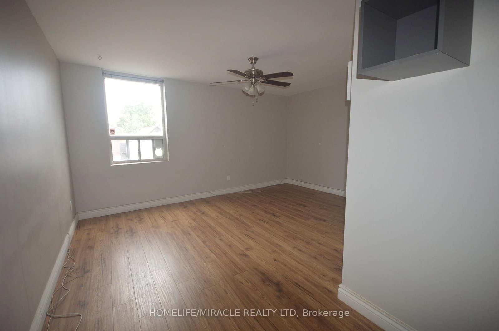 64 Holland Street W, Unit Upper #1 - Image 1