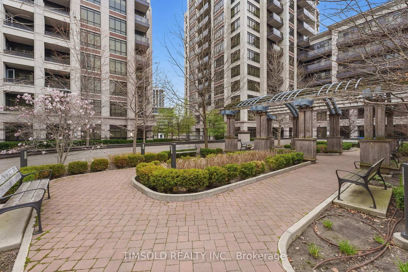 33 Clegg Road, Unit 1012 thumbnail 2