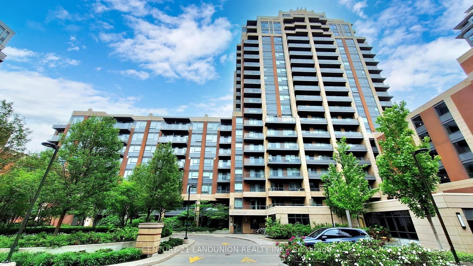 18 Uptown Drive, Unit 808 - Image 1