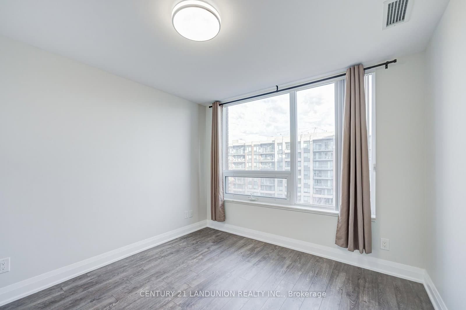 18 Uptown Drive, Unit 808 thumbnail 16
