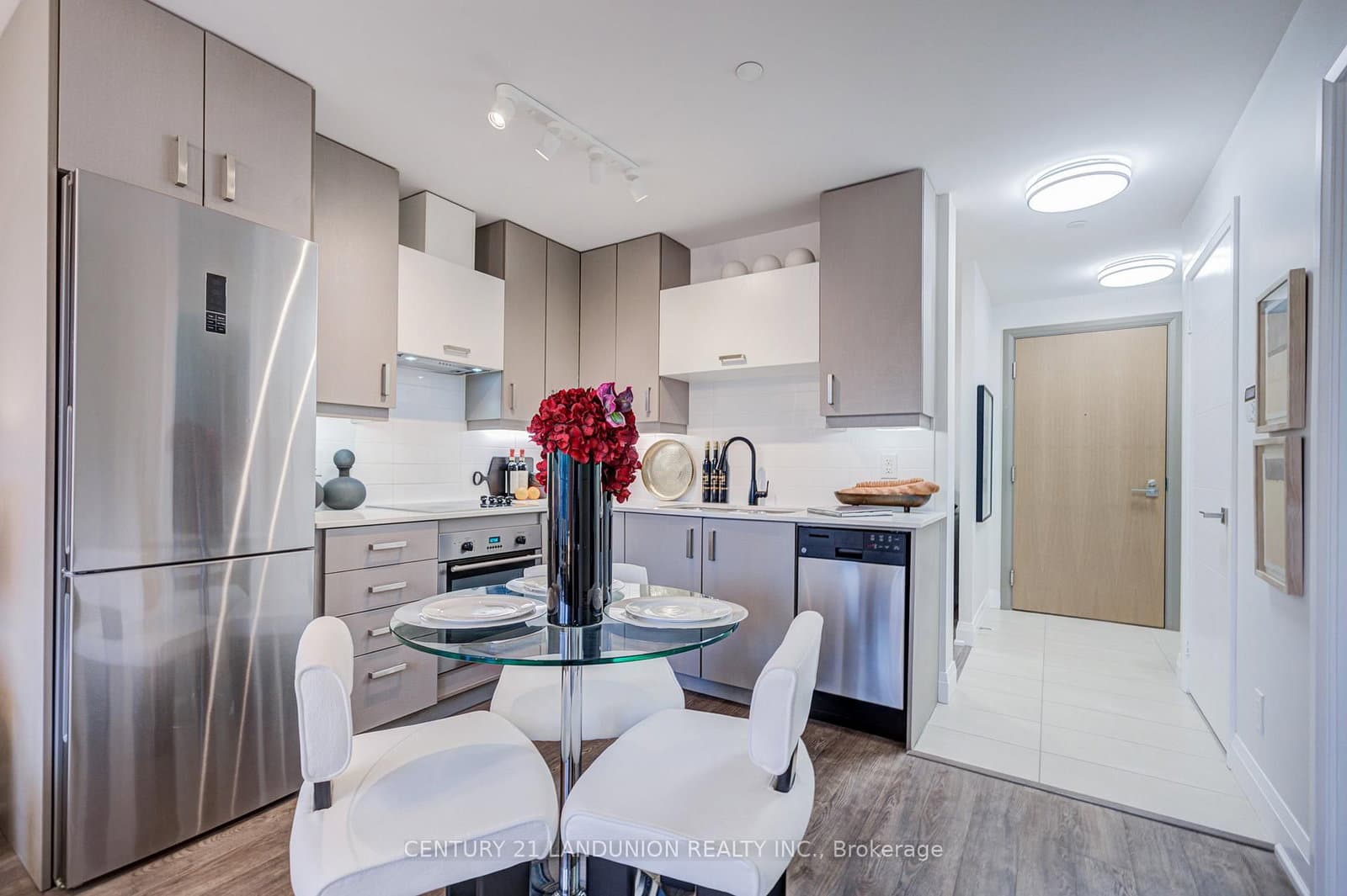 18 Uptown Drive, Unit 808 thumbnail 8